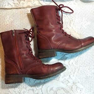 Steve Madden, burgundy leather, zip on, lace up boots.